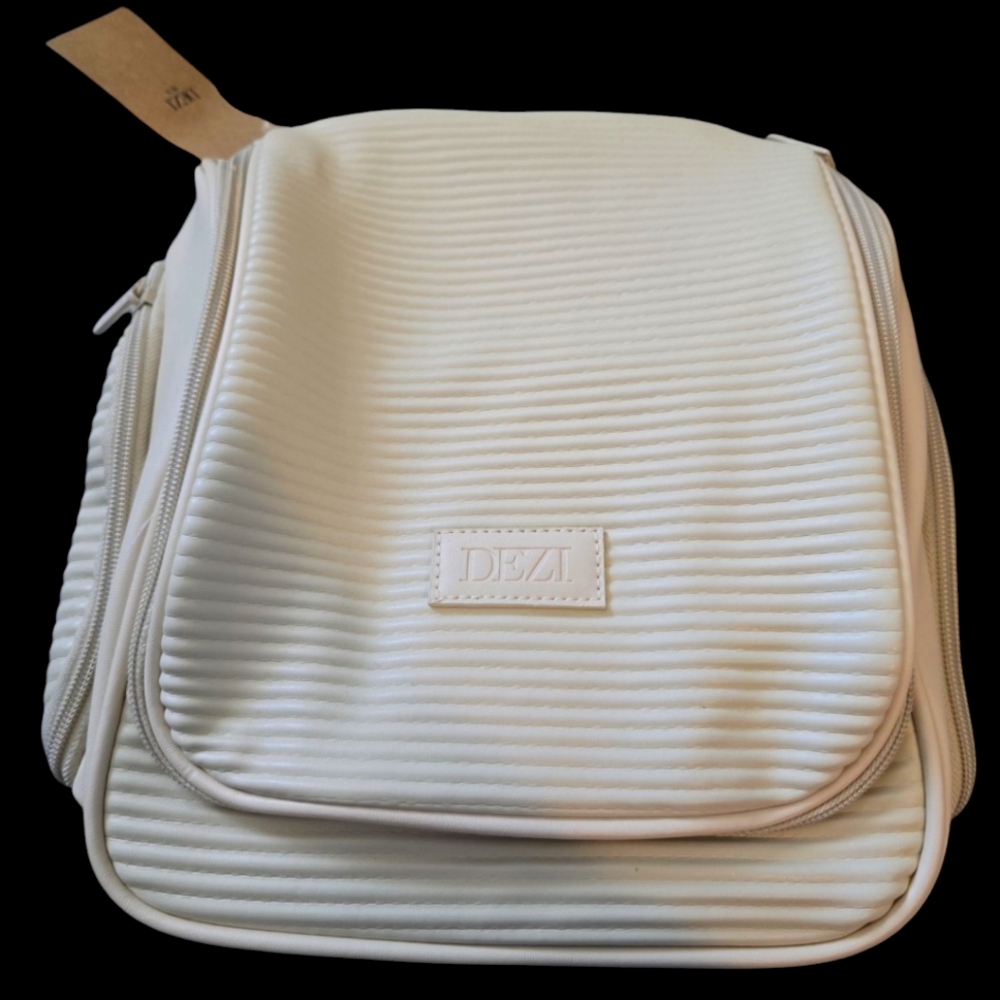 Dezi Travel Tote